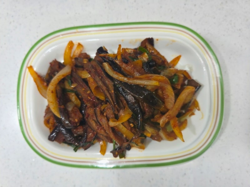 고기 맛이 나는 여름 반찬 말린 가지볶음 만들기