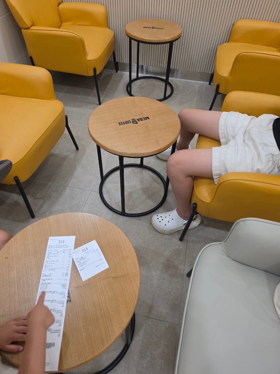 메가MGC커피 서충주푸르지오더퍼스트점 사진 4