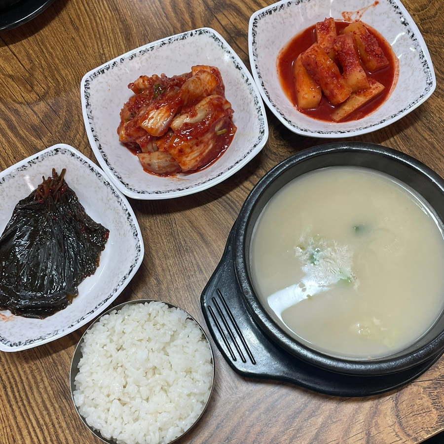 유명닭곰탕 사진 1