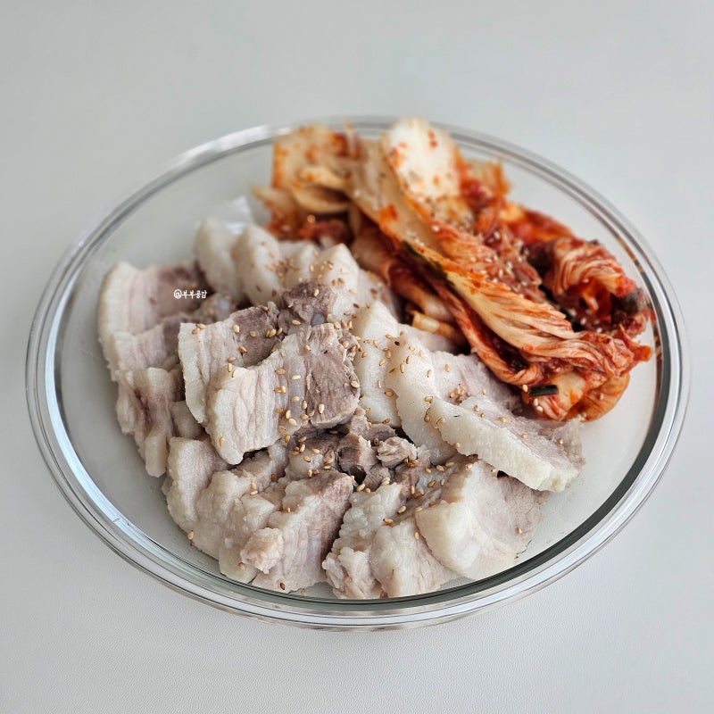 잡내 없이 맛있는 수육 삶는법 간단 삼겹살 보쌈 레시피