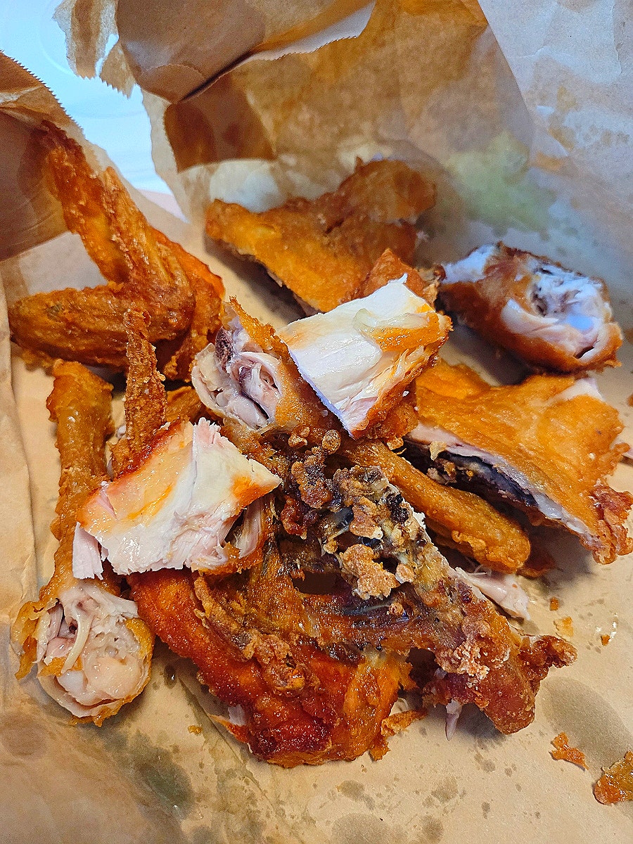 Gamachitongdak SuwonSKseukaibyujeom photo 3