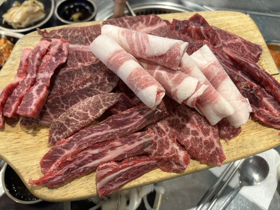 윤보네식육식당 사진 1