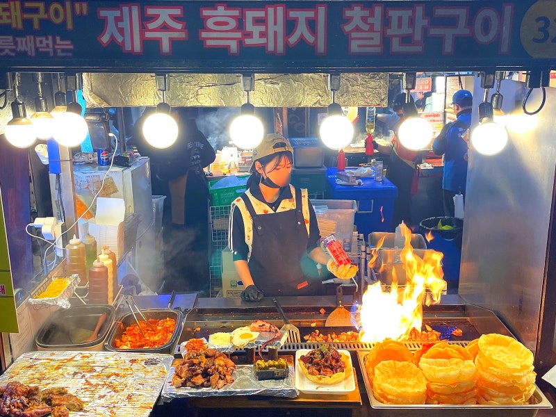 제주 동문시장 야시장 먹거리 오메기떡 제주도 시내 간식