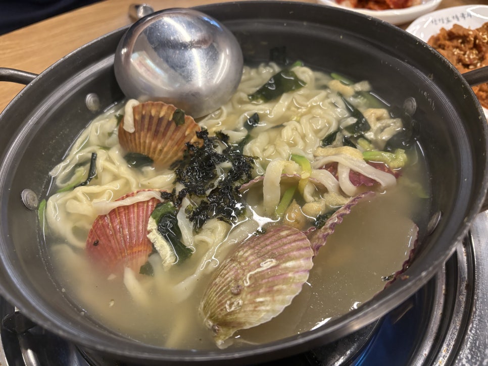 한강로칼국수 동여의도점 사진 5