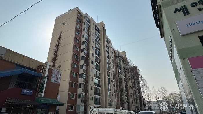 <b>압구정2구역</b>, 한 달여 만에 <b>통합심의</b> 통과...사업시행인가 성큼