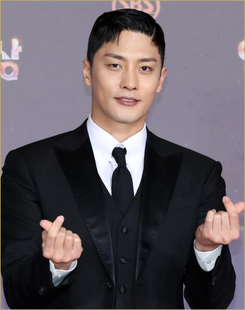 성훈 보스의 노골적 취향 캐스팅과 로맨스 드라마 복귀 포인트