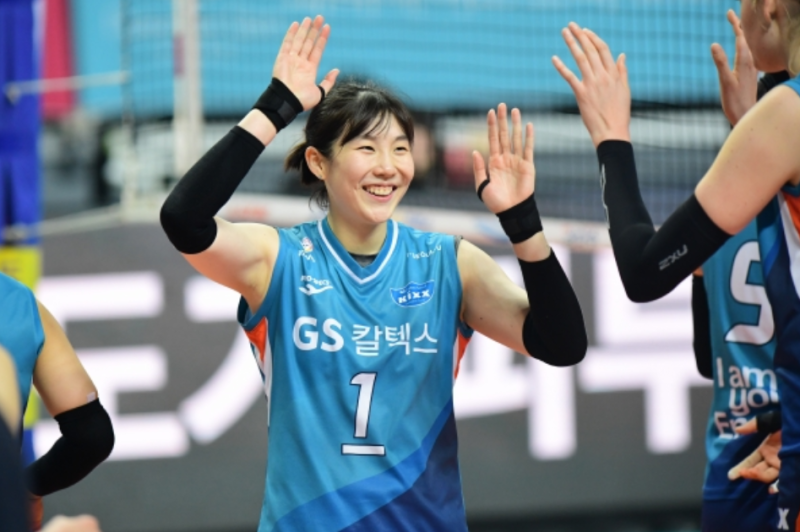 "이래서 소영선배라 부른다!" 연봉 삭감 감수한 이소영의 IBK 복귀, 우리가 몰랐던 그녀의 진....