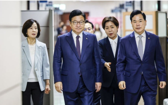 [긴급속보] <b>배재고 야구부 징계</b> 논란 확산…국민의힘 "처벌 과도... 