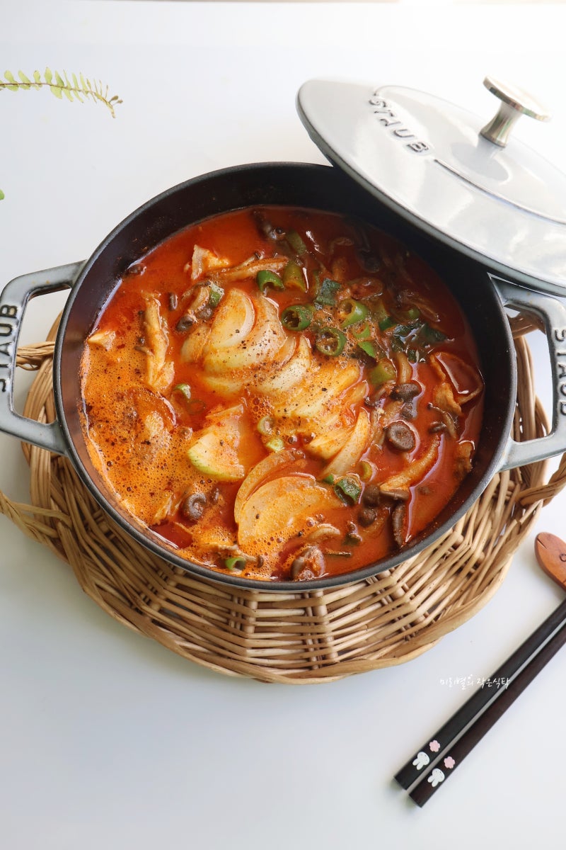 돼지고기 감자 고추장찌개 레시피 대패삼겹살요리