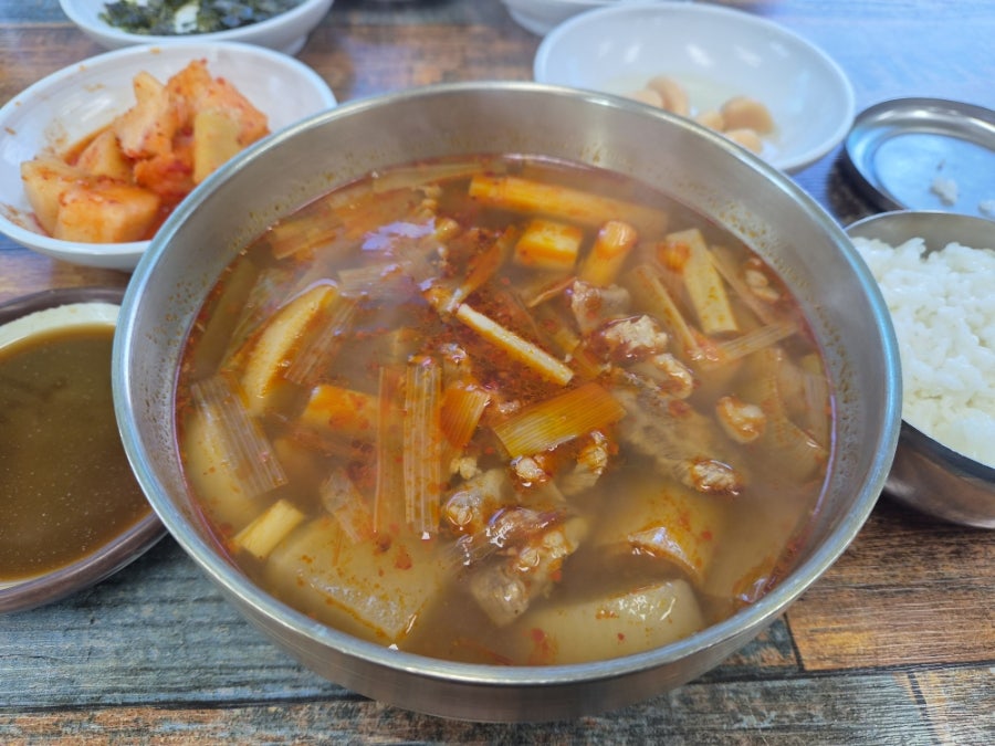 운주골한우가마솥국밥 사진 5