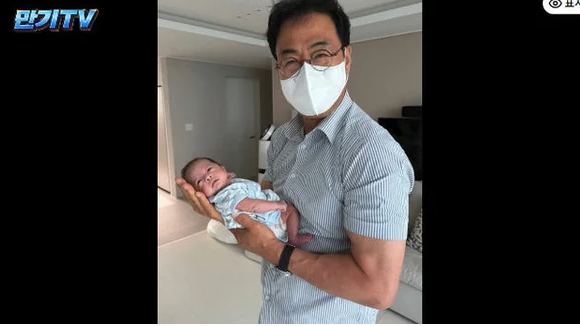 할아버지 된 이만기, '세쌍둥이' 손주 드디어 품에 안았다…"행복한 순간" 뭉클 총정리