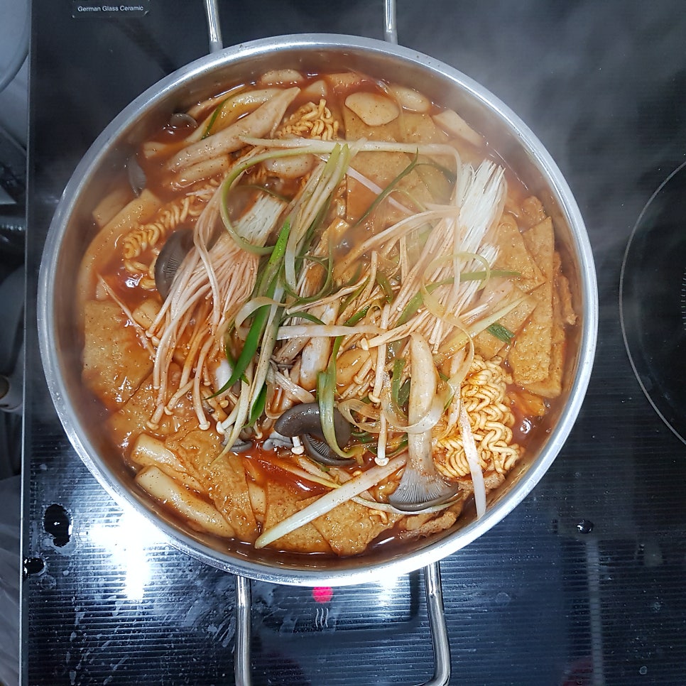 땅스부대찌개 성환점 사진 3