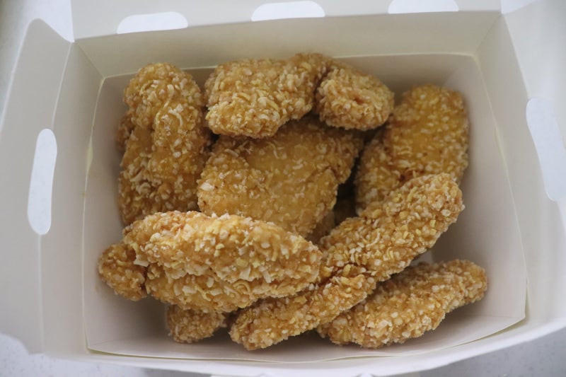 BHC 콰삭킹 순살은 닭가슴살 부위에 매콤한 맛