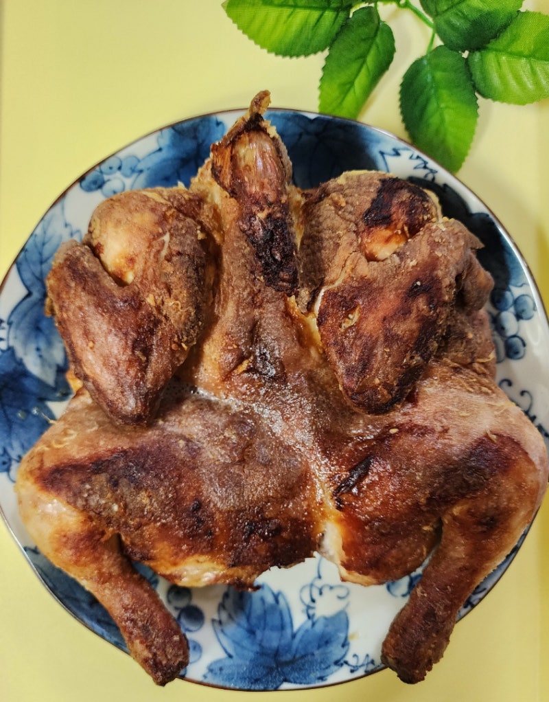 에어프라이어로 만든 바삭한 옛날 통닭, 집에서도 맛집 부럽지 않아요