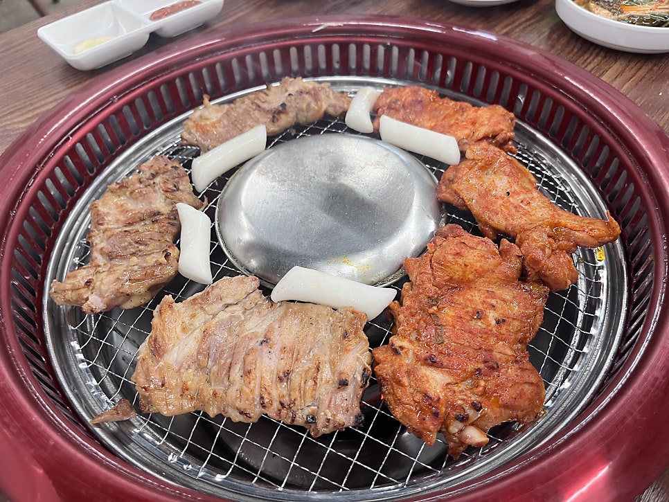 운악막국수숯불닭갈비 포천점 사진 4