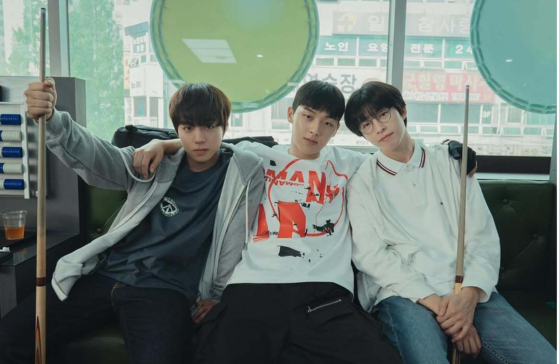 맨 끝줄 소년 최현욱, 약한영웅 박지훈·홍경 열정 다시 꺼낸 인터뷰