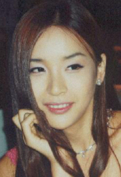 "돈 때문에 버린 거 아니다"… <b>하리수</b>가 10년을 함께한 남편과 사랑....