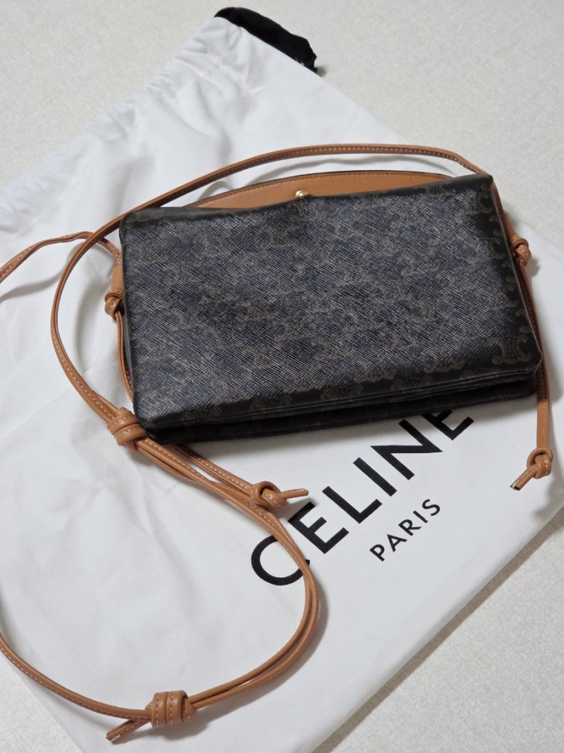 셀린느 신상 트리오 플랩 후기_ 100만원대 명품백(feat. 압구정 갤러리아백화점 명품관 EAST)