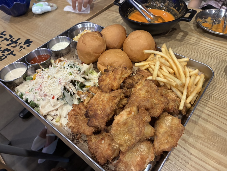 누구나홀딱반한닭 수원천천점 사진 6