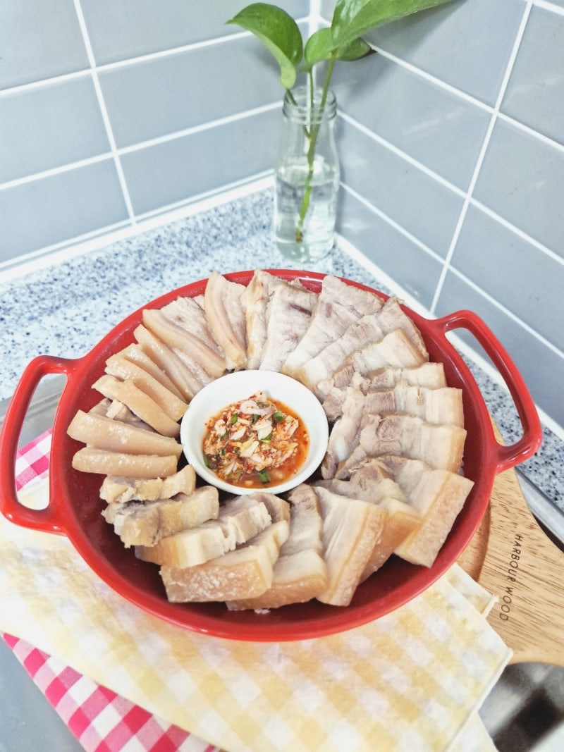 맥주로 수육 삶는 법