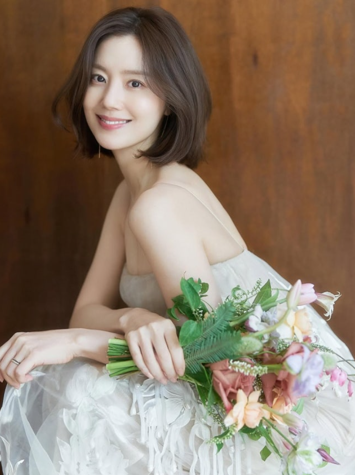 문채원, 결혼 4일 만에 전한 의미심장한 근황…“원하는 것 얻지 못하는 것도 행운”