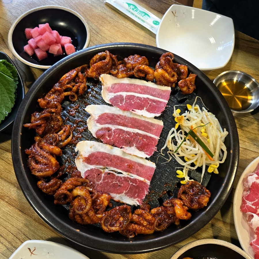 차돌박힌쭈꾸미 명동점 사진 1