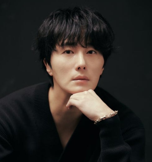 '베트남 사위' 정일우, 지드래곤·송강호 소속사와 메가톤급 이적 논의
