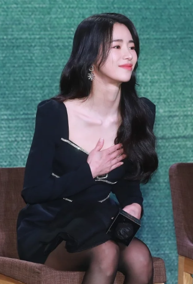 "원톱 여주는 빠지고 남자만 상 받았다"…임지연 '패싱' 논란에 SBS가 뒤집어진 진짜 이유