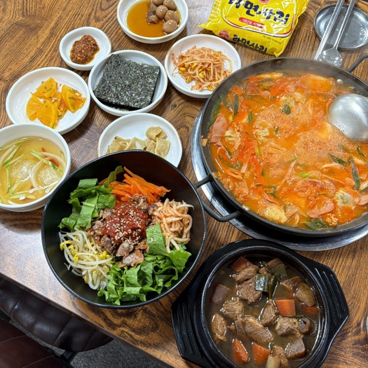 [충남] 천안 성정동 주차 편한 노포 로컬 맛집 '<b>김가네</b>부대찌개... 