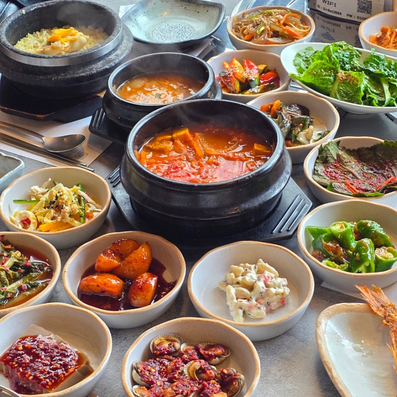 부산 해운대 맛집 점심 특선 윤식당 차돌박이 투플 한우 한상 가득 마린시티 밥집