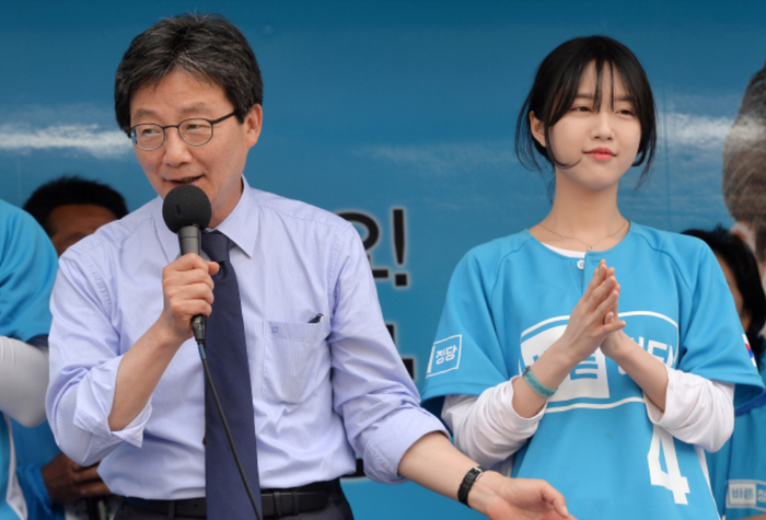 경찰, <b>유승민</b> 전 의원 <b>입건</b>... ‘딸 교수 특혜임용 의혹’ 관련