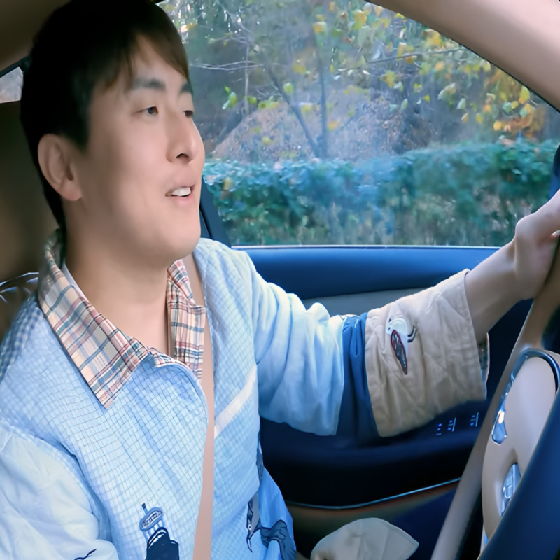 「ギアン84の車GV80より高かったんです」お母さんが犬を幼稚園に送るときに乗るというBMW X3