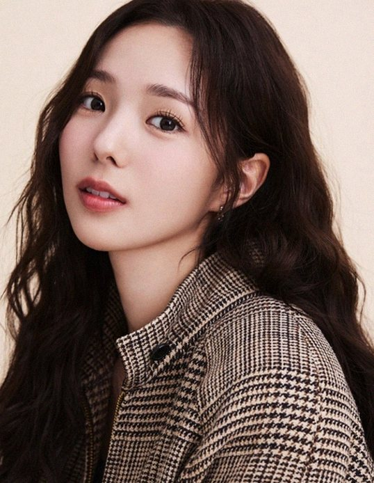 배우 채수빈 9년 만의 SBS 복귀작 드라마 꽃은 미끼야 출연 소식과 관전 포인트