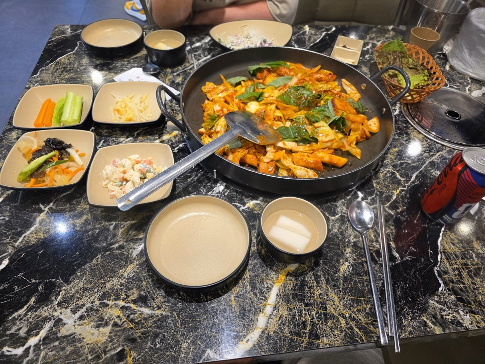 한지붕갈비 석바위역점 사진 4