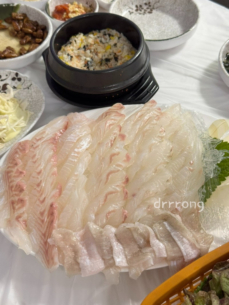고흥 어부네 회수산 / 광주 말바우 시장 횟집 / 광어회 / 하모 샤브샤브