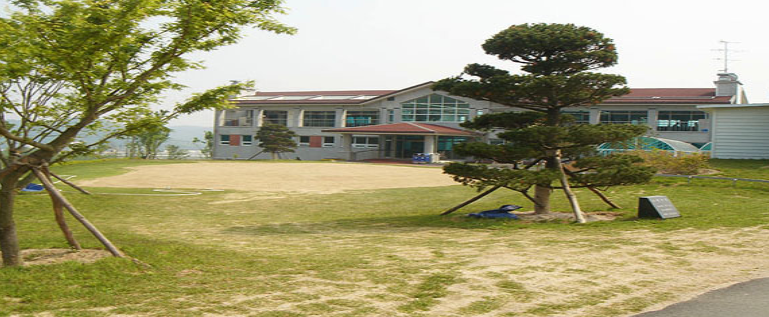 충성대체력단련장 한식점 사진 1