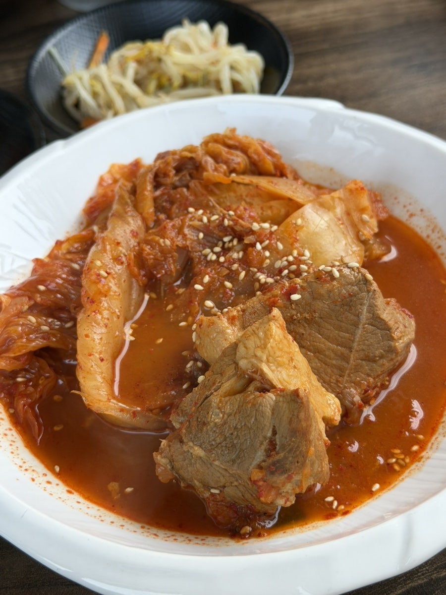잔잔한식탁 사진 4