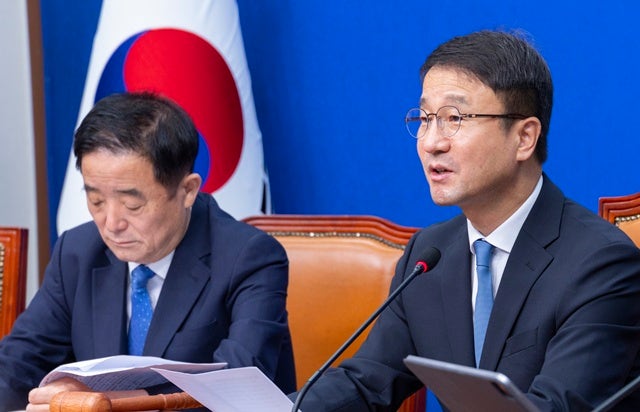 한병도 “민생 입법·<b>3대 메가 프로젝트</b> 속도”…민주당... 