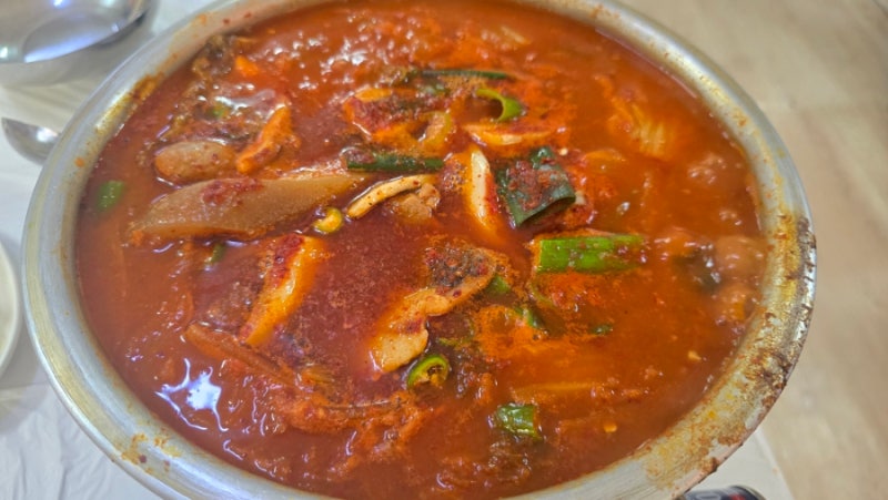군산 맛집 옛맛김치찌개, 통고기 김치찌개 제대로네