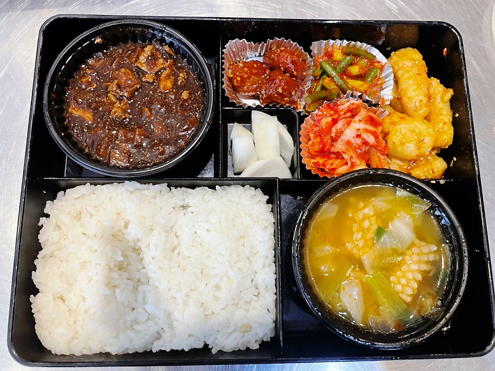 런치타임 사진 4