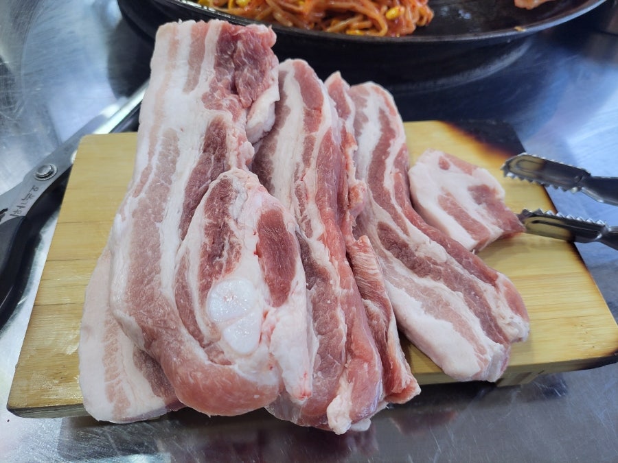 싹쓰리솥뚜껑김치삼겹살 중계역점 사진 3