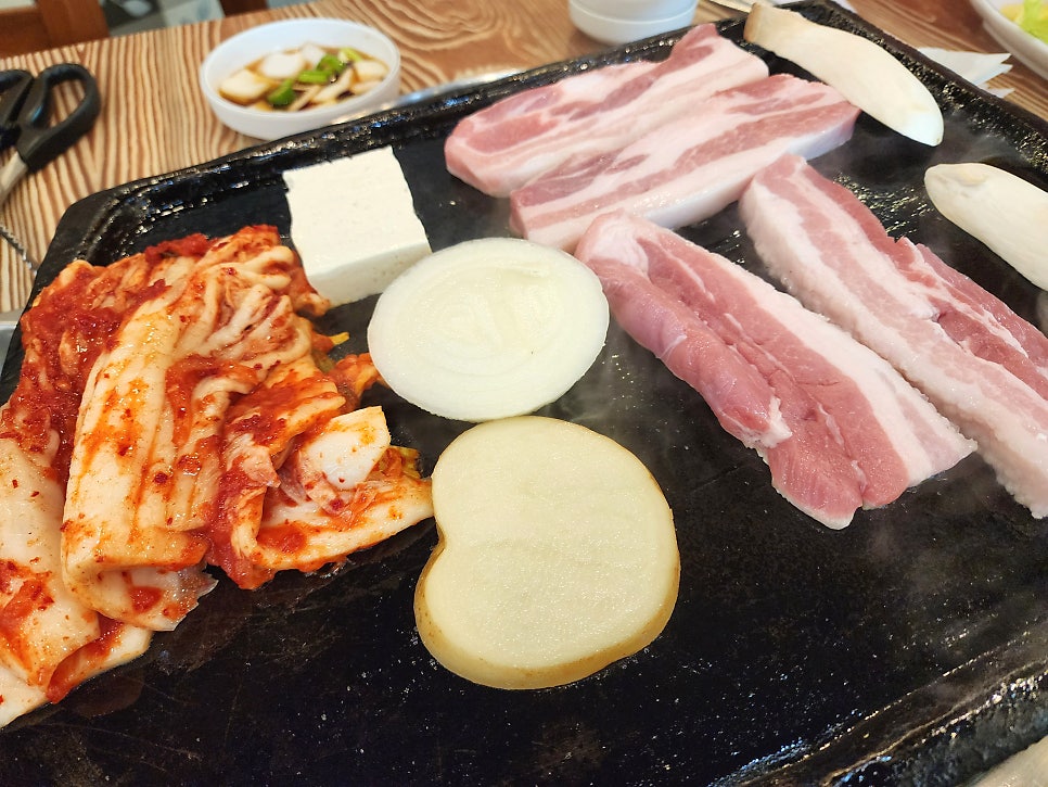 108돌삼겹 사진 5