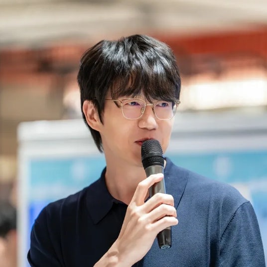 성시경 다이어트 비결, 달걀·광어회·공복 운동이 주목된 이유?