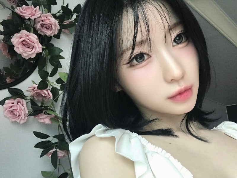 260704~ 베이비몬스터 아사 위버스/ 인스타그램