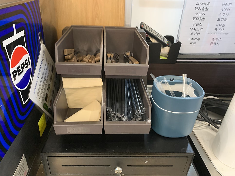 루스터버거앤치킨 과천스마트케이점 사진 5