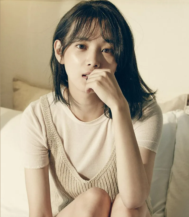 윤승아 나이·프로필·작품 알아보기 : 사랑스러운 단발 패션 스타일링까지