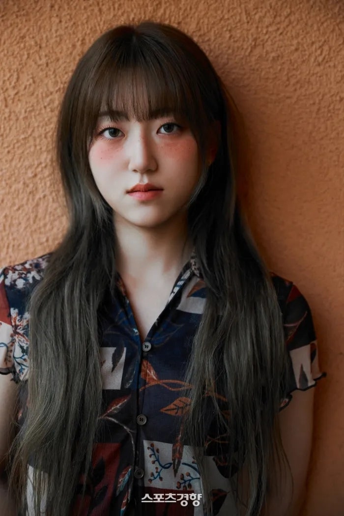 경서 데뷔 첫 시구 야구장 미니콘서트 미발매 신곡, 발라드 보컬이 굳이 그라운드를 택한 게 ....