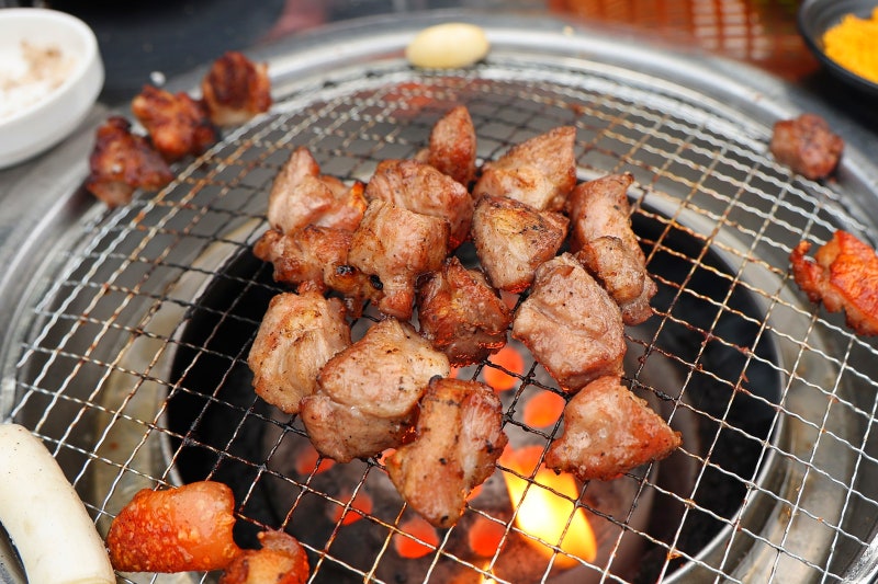 속초맛집 속초여행 필수코스 쫀득한 돼지꼬리구이 연탄불생구이3호점