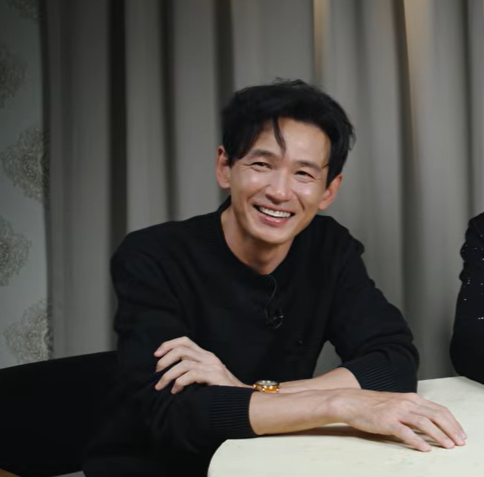 "요즘 황정민 왜 이렇게 잘생겨졌지?" 얼굴이 확 달라진 진짜 이유