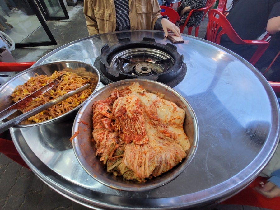 싹쓰리솥뚜껑김치삼겹살 중계역점 사진 2